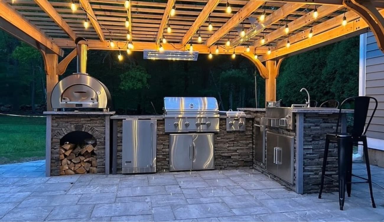 Modern Outdoor Kitchen Ideas for Denton County Families