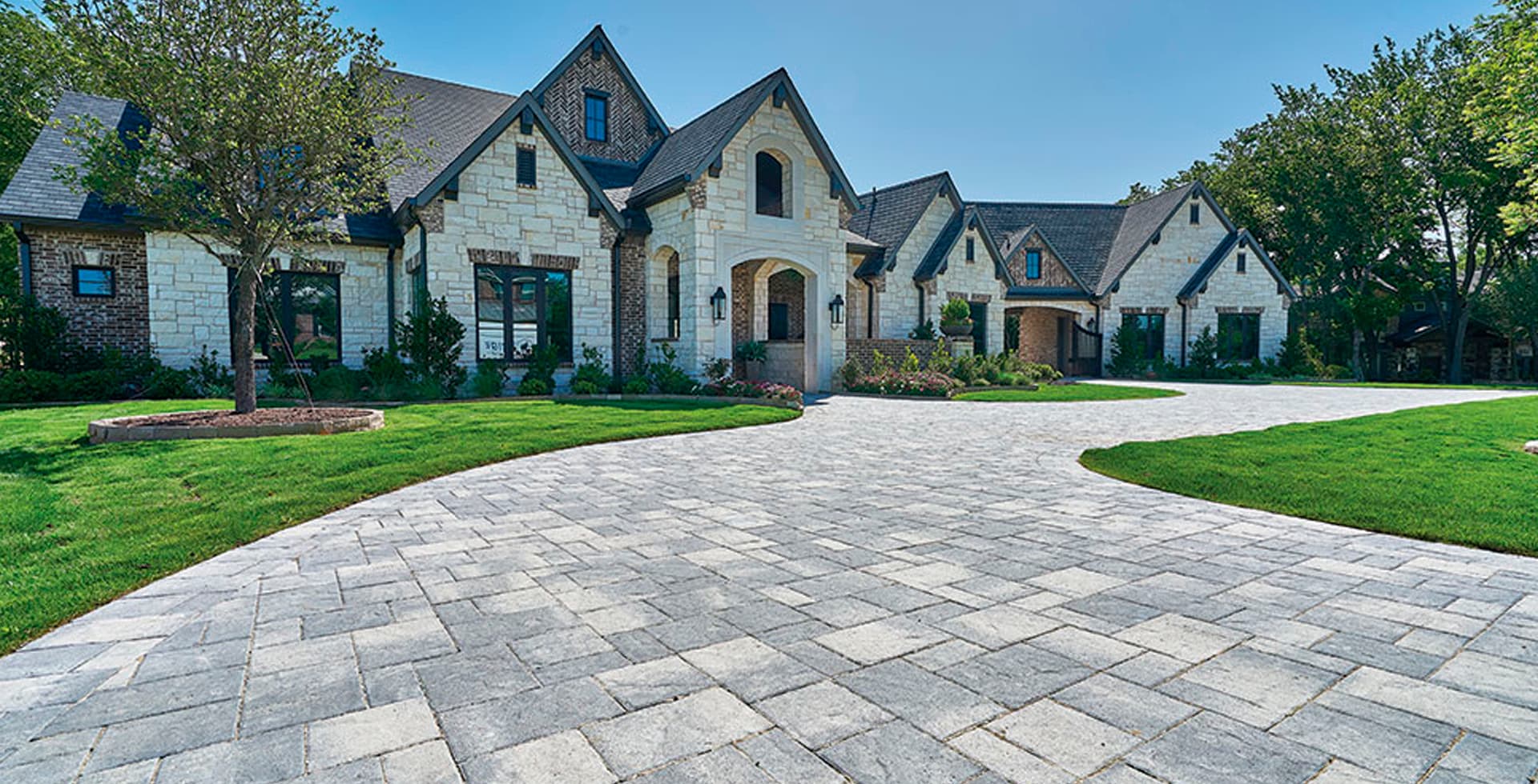 Custom Driveway Installation in Fort Worth, TX