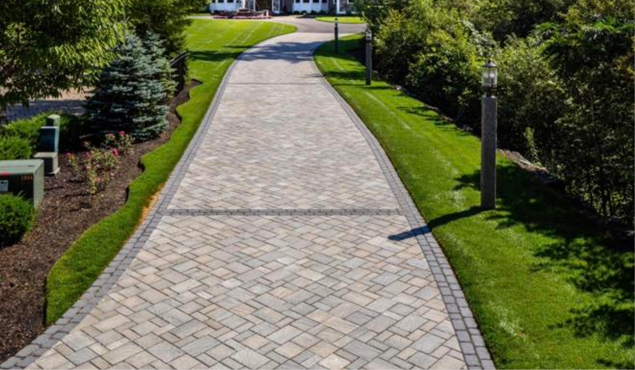 patio to grass transition ideas using pavers and natural lawn